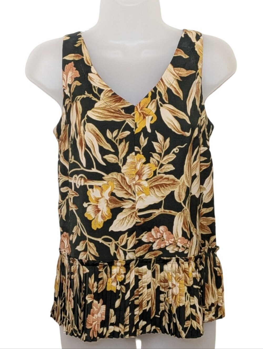 Catherines Olive Green Floral V-Neck Pleated-Hem Camisole | Blouse | Boho | Chic